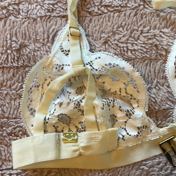 For Love and Lemons 🍋 Lace Bralette - Picture 4 of 5